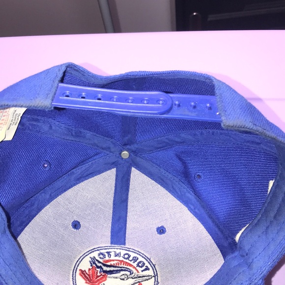 Toronto Blue Jays Hat - Picture 10 of 12